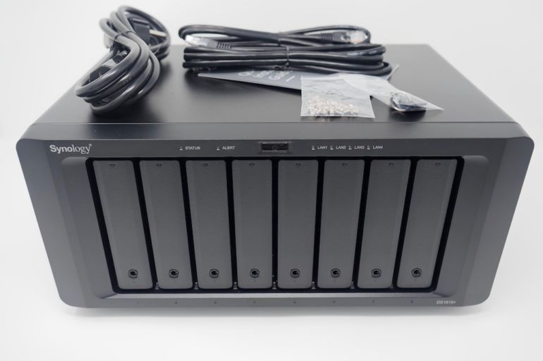 NAS Synology DS1819+