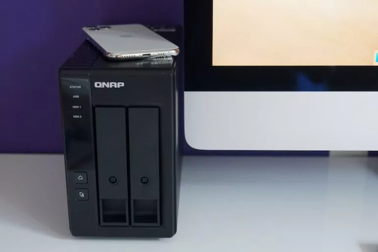 QNAP TR-002