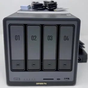 Test UGREEN DXP4800 Pro - Test UGREEN NASync DXP4800 Pro : un NAS 4 baies ultra performant en 10 GbE