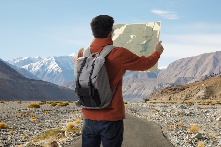 voyages sac a dos - Mes accessoires indispensables pour voyager léger (sac, batterie, chargeurs…)