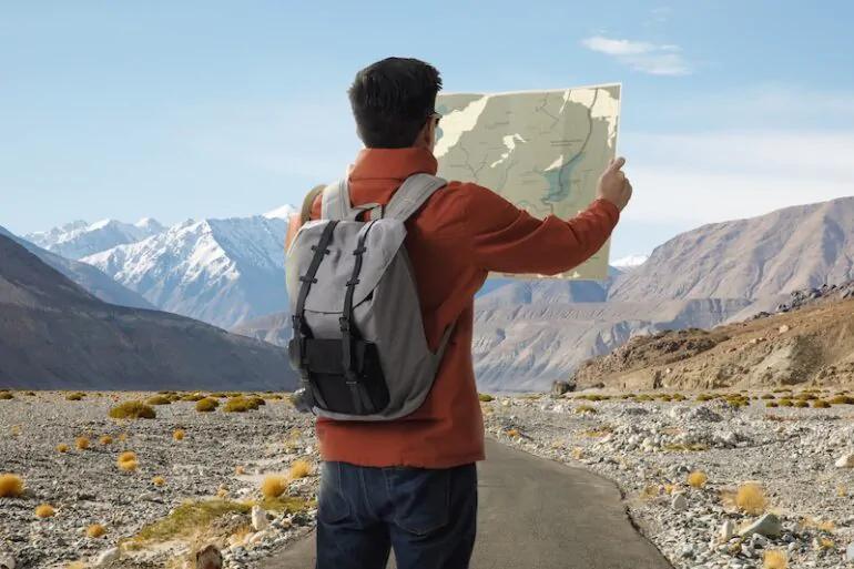 voyages sac a dos - Mes accessoires indispensables pour voyager léger (sac, batterie, chargeurs…)