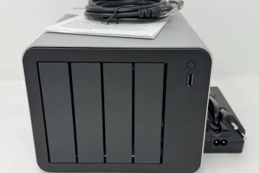 F4 425 Pro avant - Test du TerraMaster F4-425 Pro : NAS 4 baies avec TOS 7