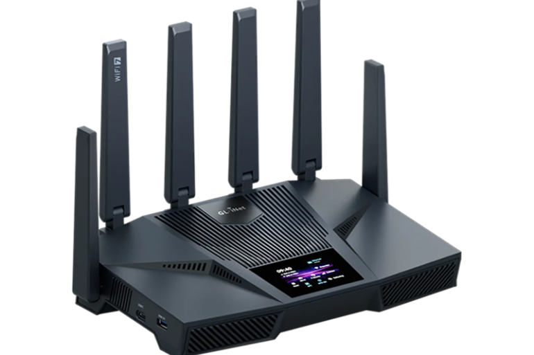 TEST GL.iNet Flint 4 - GL.iNet Flint 4 (GL-BE14000) – Test, 1ère partie : Prise en main